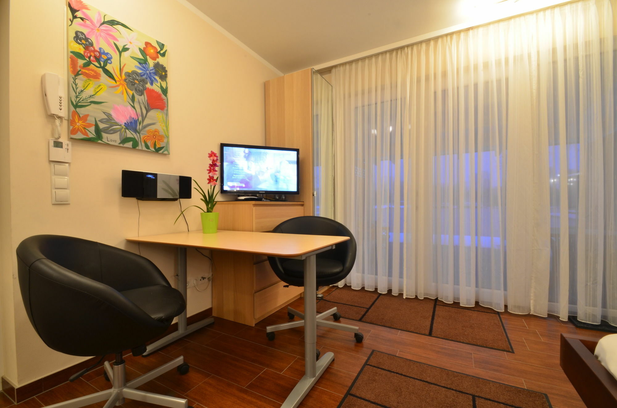 Ajo Beach Apartments - Self-Check-In Вена Экстерьер фото